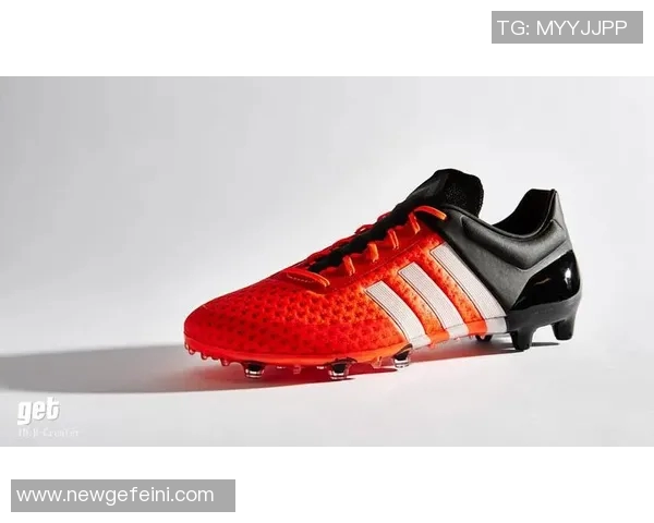 内维尔揭秘小贝与阿迪合作背后的故事及猎鹰球鞋的缘起