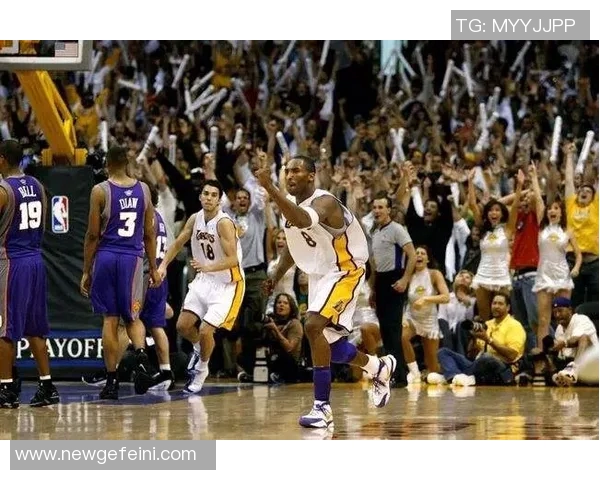 字母哥社交媒体大清理只留家人和荣誉科比生日祝福成唯一例外